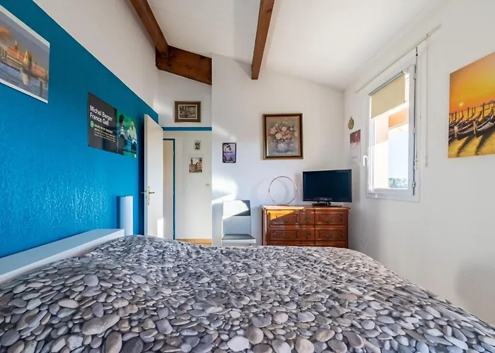 Le Lagon Bleu-9 By Interhome *